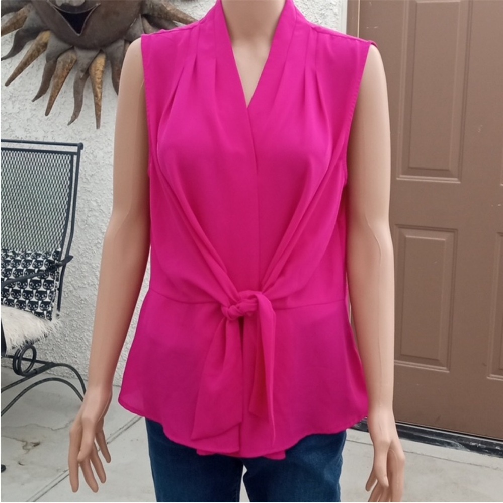 Dana Buchman Sleeveless Pink Tie-Front Blouse Large